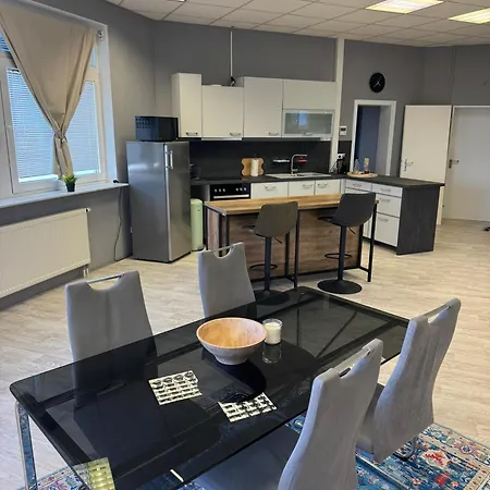 Stilvolles & Klimatisiertes Loft Mit Ausblick In Ferne 圣莱昂-罗特